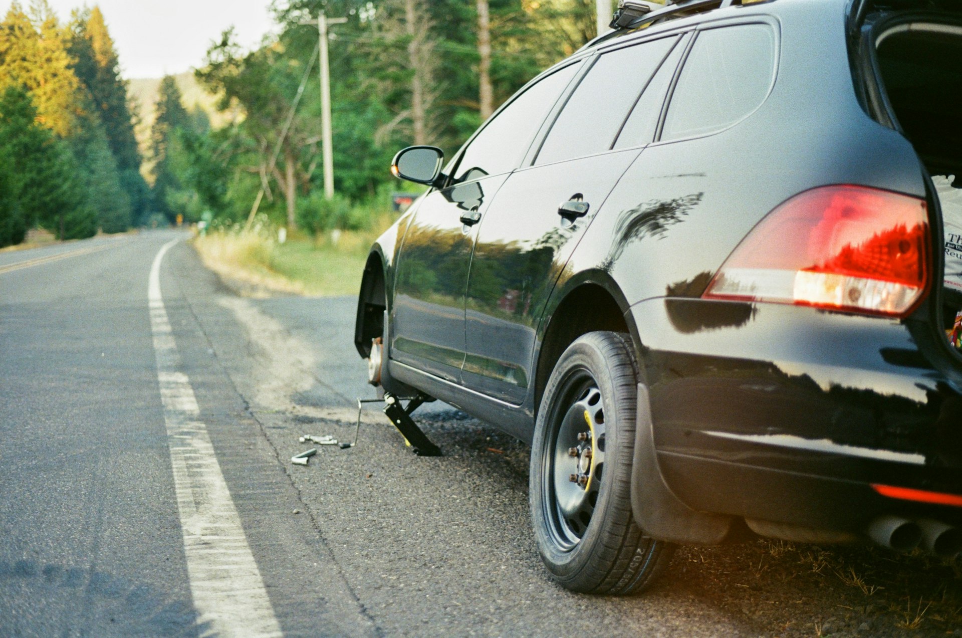 How Artificial Intelligence Is Transforming Vehicle Insurance: Personalized Pricing, Smarter Risk, and Better Service